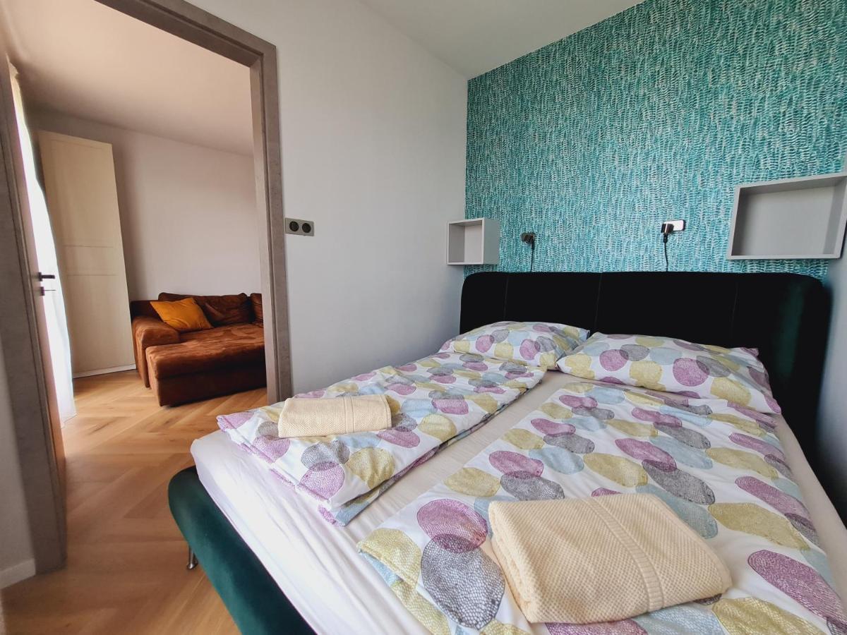Club218 Wellness Apartments Siofok Bagian luar foto