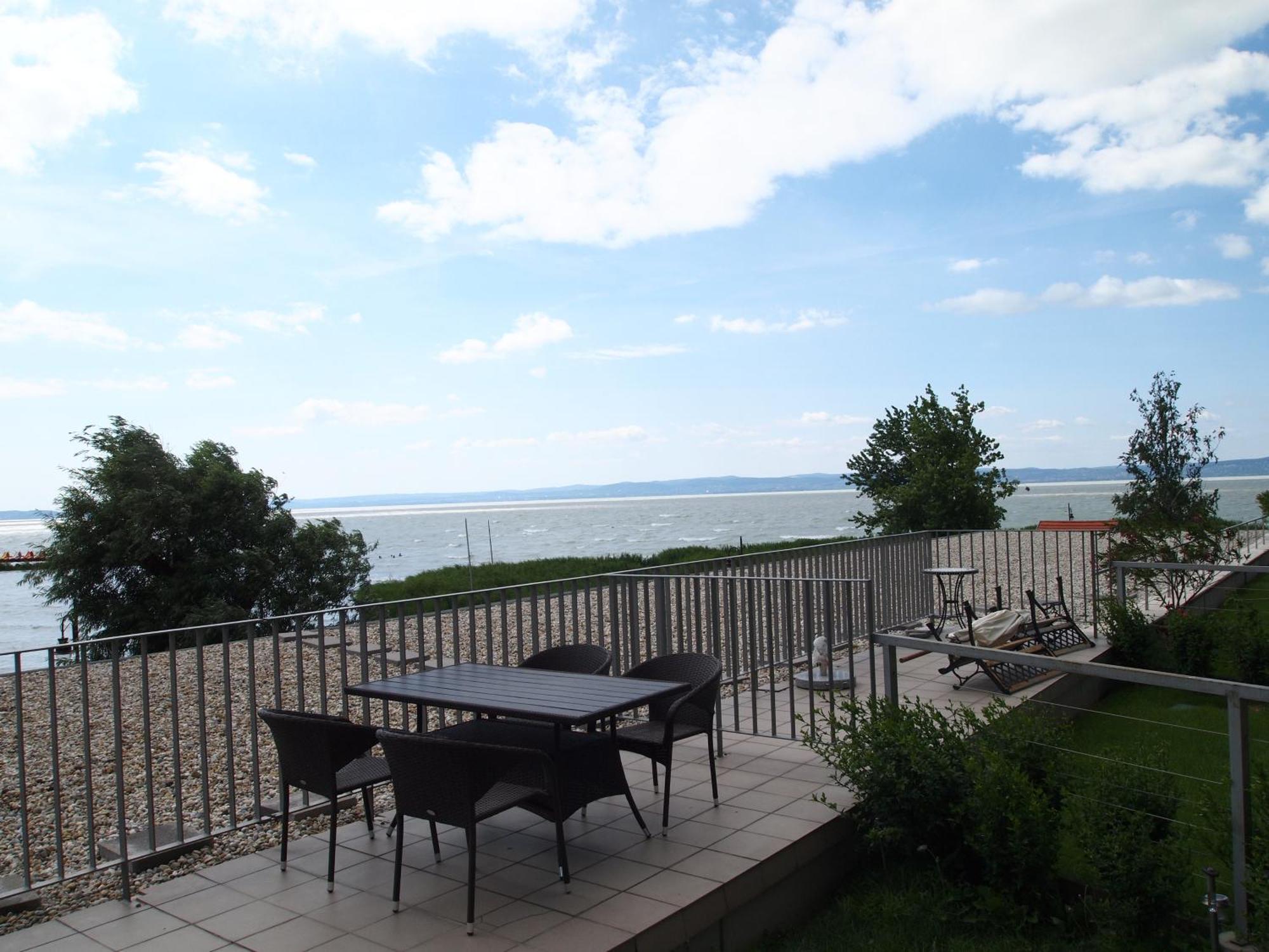 Club218 Wellness Apartments Siofok Ruang foto